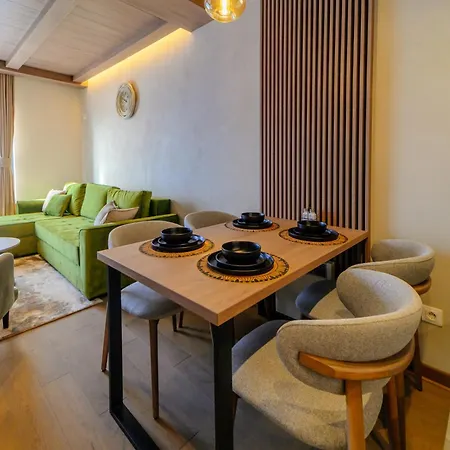 Appartamento Pine & Peak *